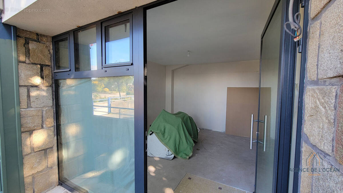 Commerce à PLOUHARNEL