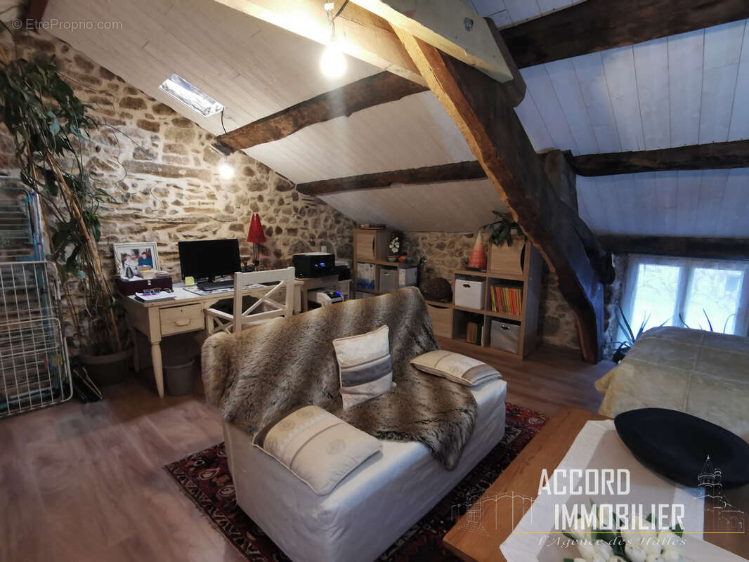 Maison à LA SALVETAT-SUR-AGOUT