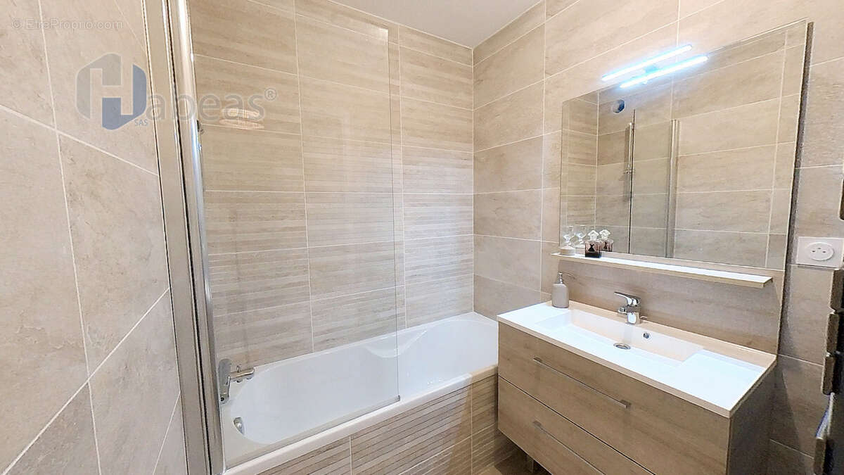 Appartement à ALLEMOND