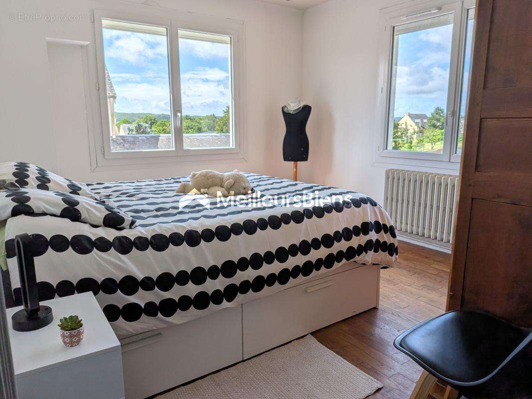 Maison familiale au cœur de Porcaro - 4/5 chambres - 1285 m² terrain - photo 13