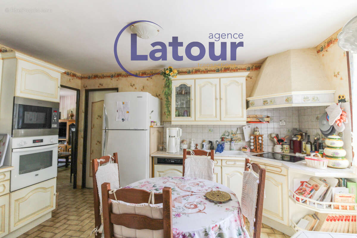 Pavillon 4 chambres situe a dreux - photo 3