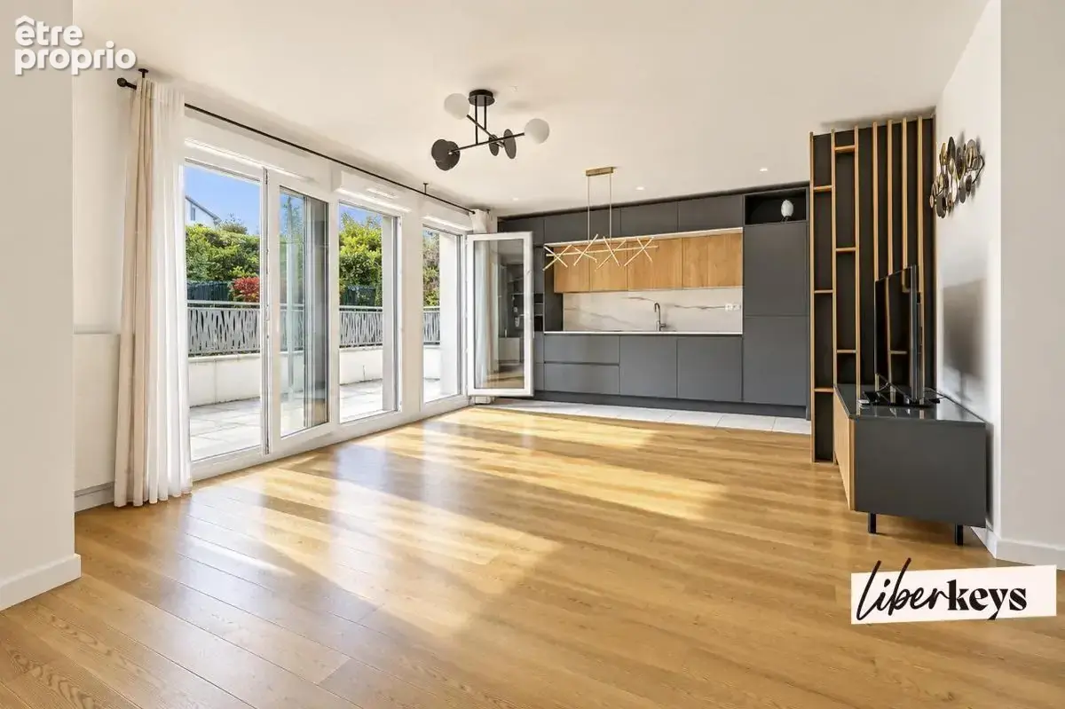 Appartement traversant avec balcon exposé Sud - Dernier étage dans résidence calme et récente - photo 1
