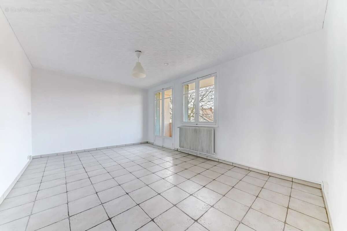 Appartement à LYON-8E