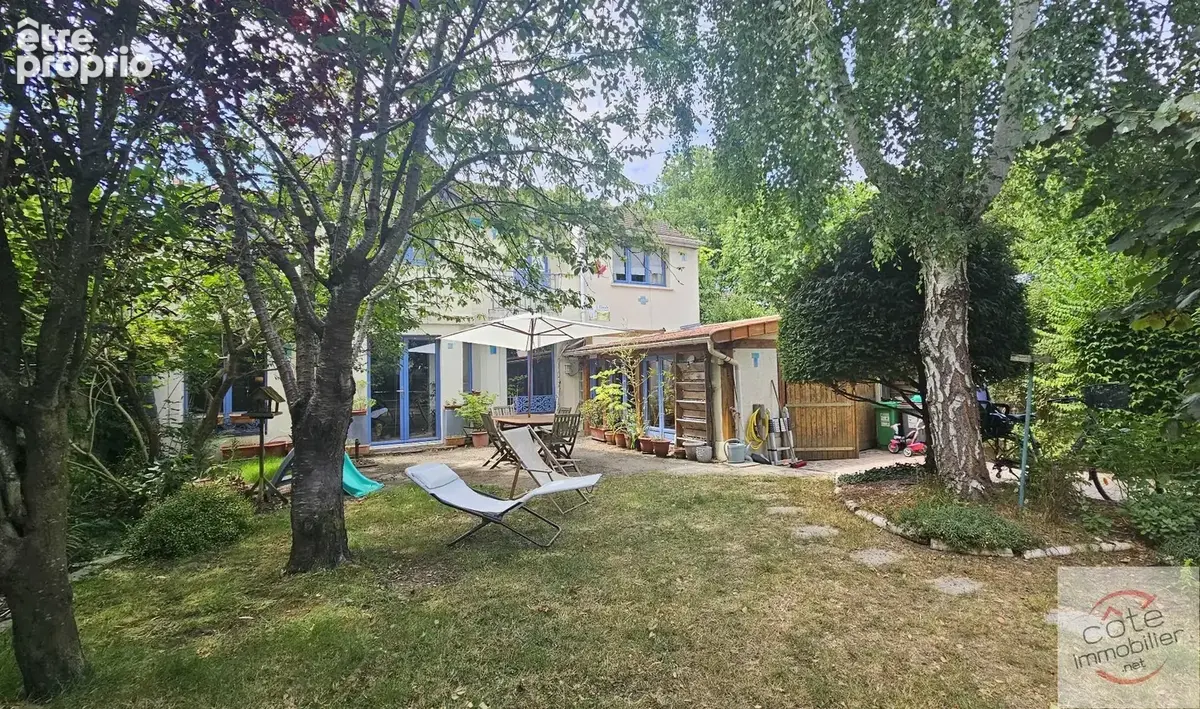 COUP DE COEUR pour cette maison de 131m² sur 2 niveaux, élevée sur un ilot de verdure de 300m² - photo 13