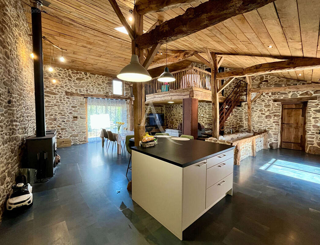 Maison à SAINTE-FLAIVE-DES-LOUPS