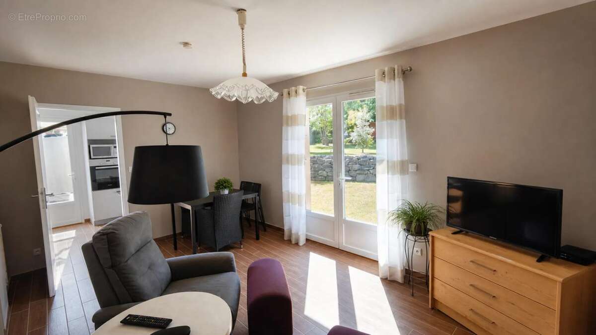 Belle villa spacieuse avec grand terrain et logement independant - photo 12