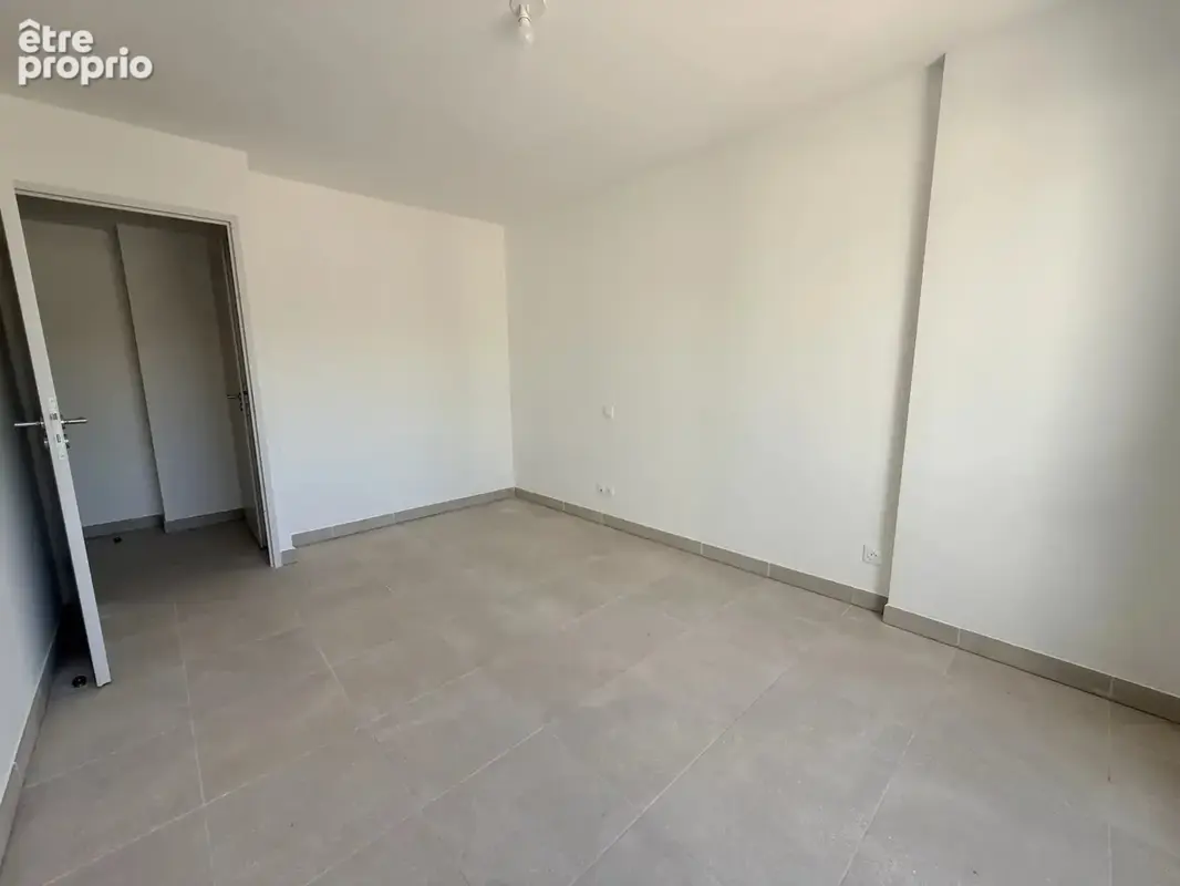 Appartement 3 pièces 65 m² à vendre à Nimes (30900) - photo 7