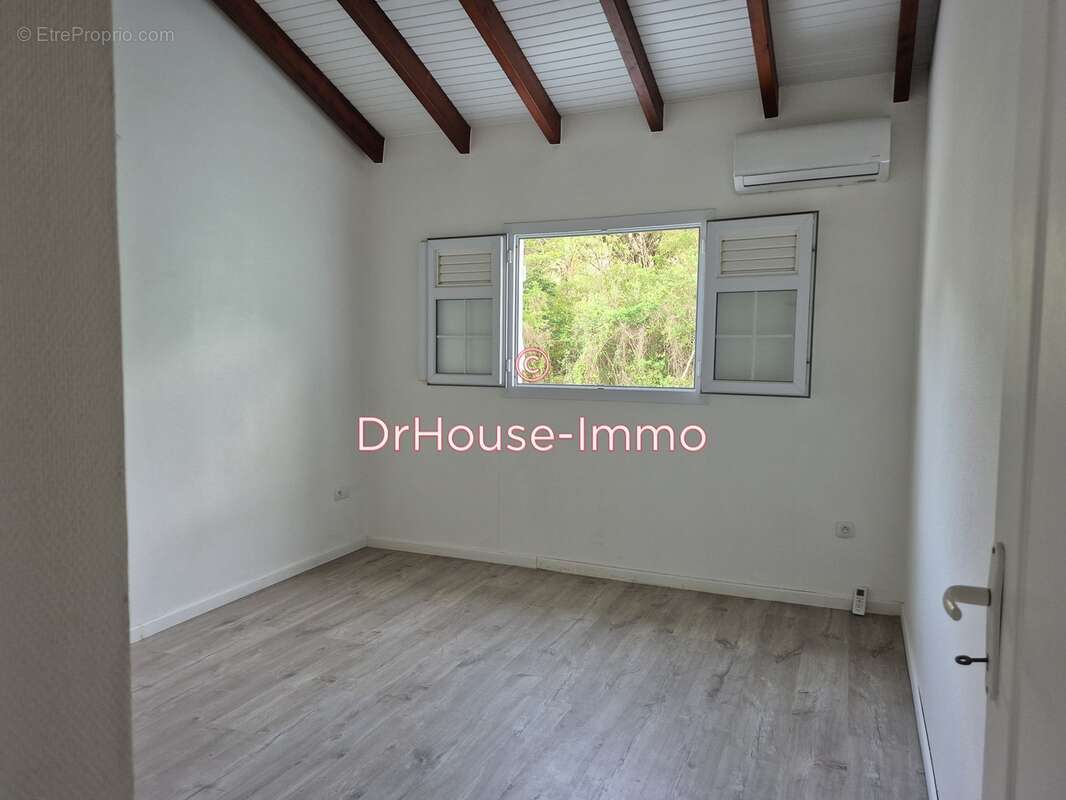 Maison à LES TROIS-ILETS