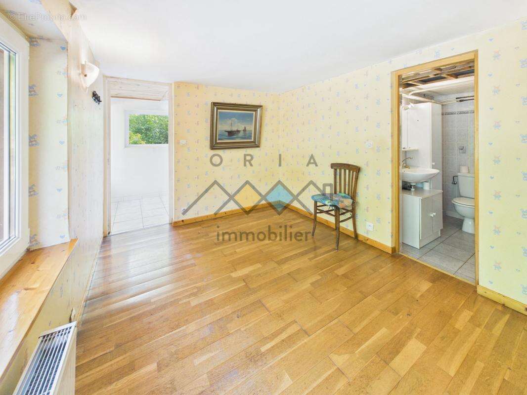 Maison 146 m² à Sainte-Ruffine  - photo 16