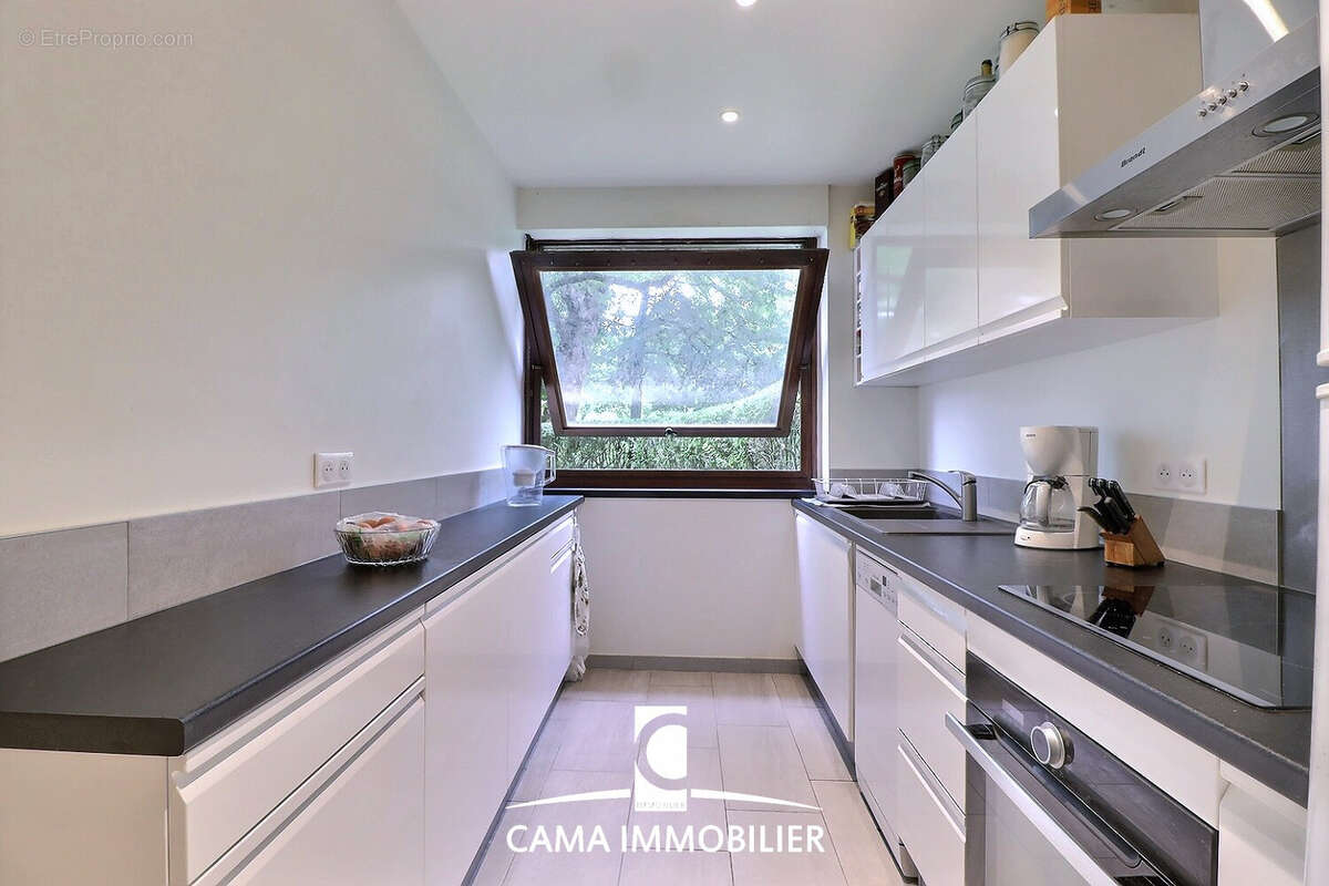 Appartement à FONTENAY-LE-FLEURY