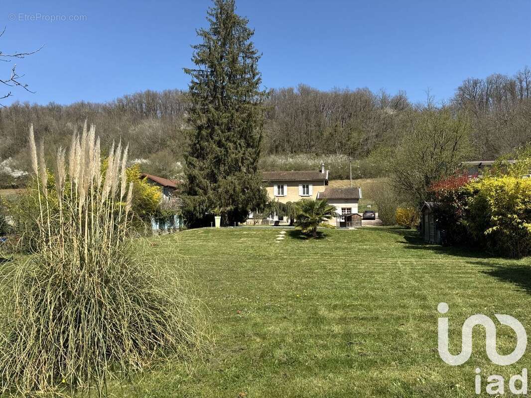 Photo 9 - Maison à SAINT-VICTOR-DE-CESSIEU