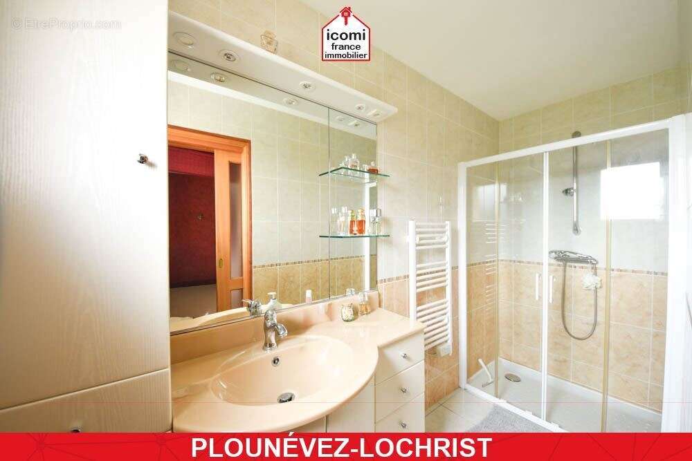 Maison à PLOUNEVEZ-LOCHRIST