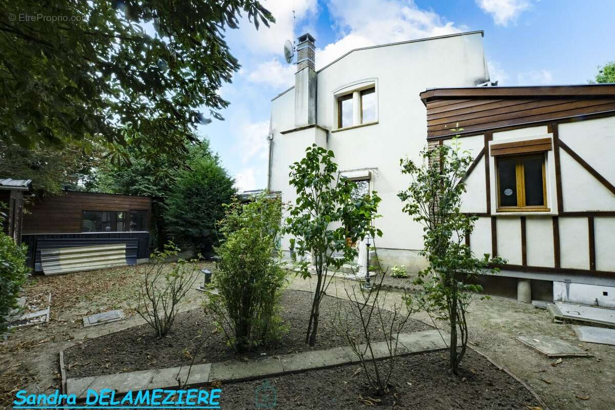 Maison et terrain  :  quartier Sainte-Anne, Amiens. - photo 9