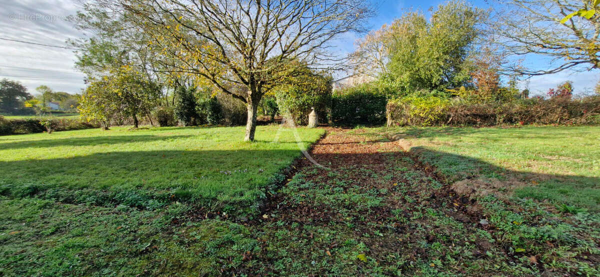 Maison à SAINT-FLORENT-DES-BOIS