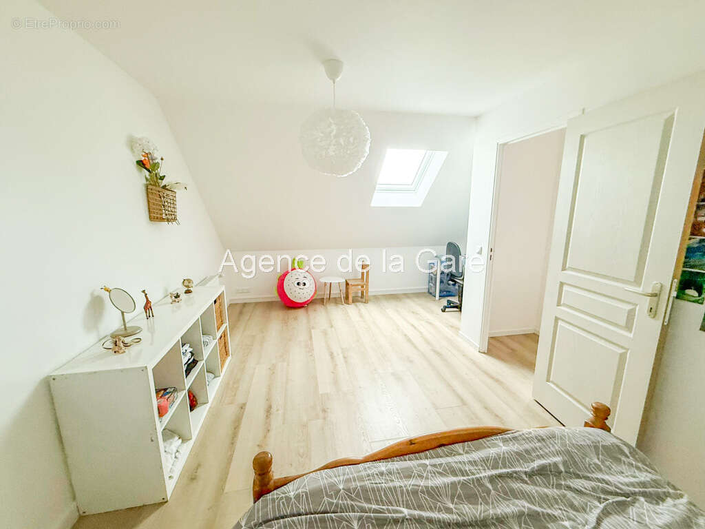 Maison à SARTROUVILLE