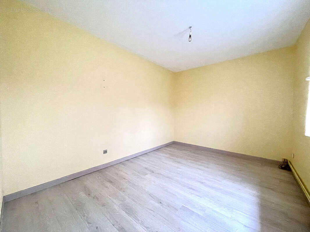 Maison à SAINT-LEGER-DU-BOURG-DENIS