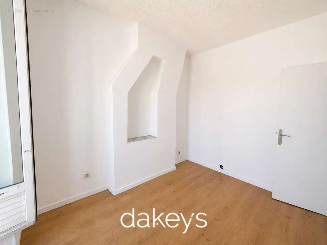 EXCLUSIVITÉ – Idéal premier achat ou investissement ! T2 de 36 m² – Secteur Castellane / Faculté de Médecine - photo 6