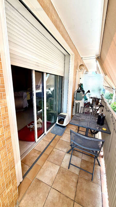 Appartement de type T 3 avec balcon et garage privatif, calme et résidentiel. - photo 9