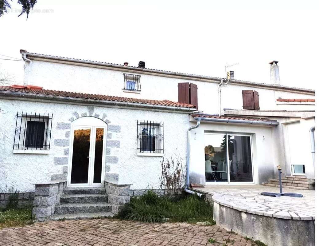 Appartement à LEVIE