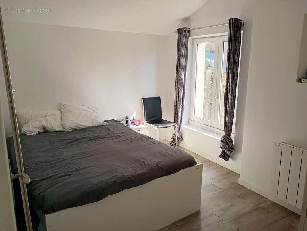 Appartement à DAMPIERRE-EN-YVELINES