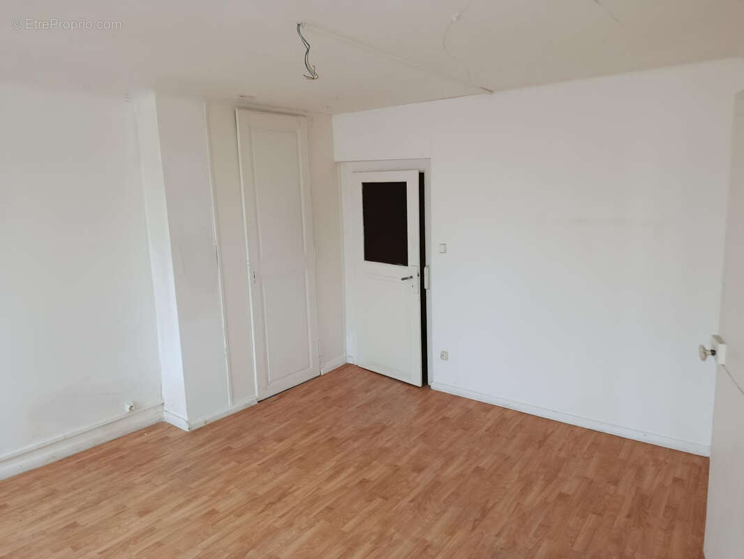Appartement à VIC-SUR-SEILLE