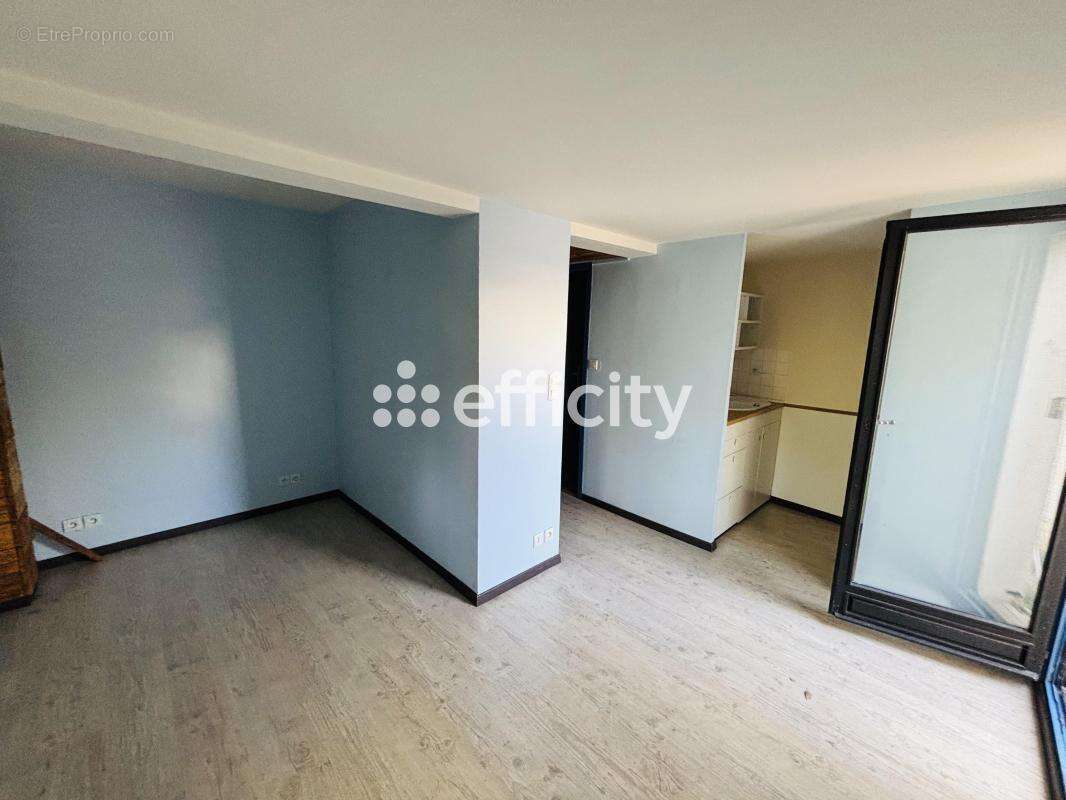 Appartement à PLOMBIERES-LES-DIJON