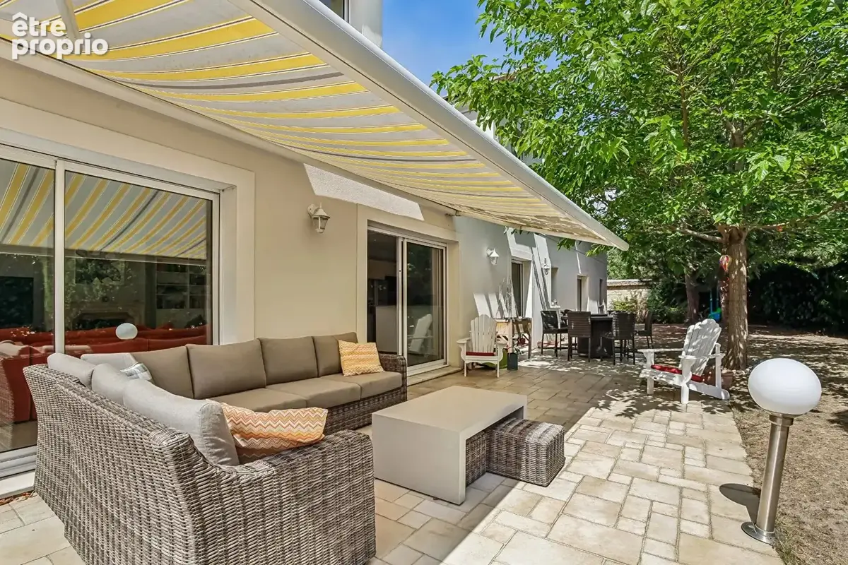 Le vesinet sud, 8 mn rer, maison contemporaine de 261 m² - 5 chambres - terrain 1000 m² - photo 2