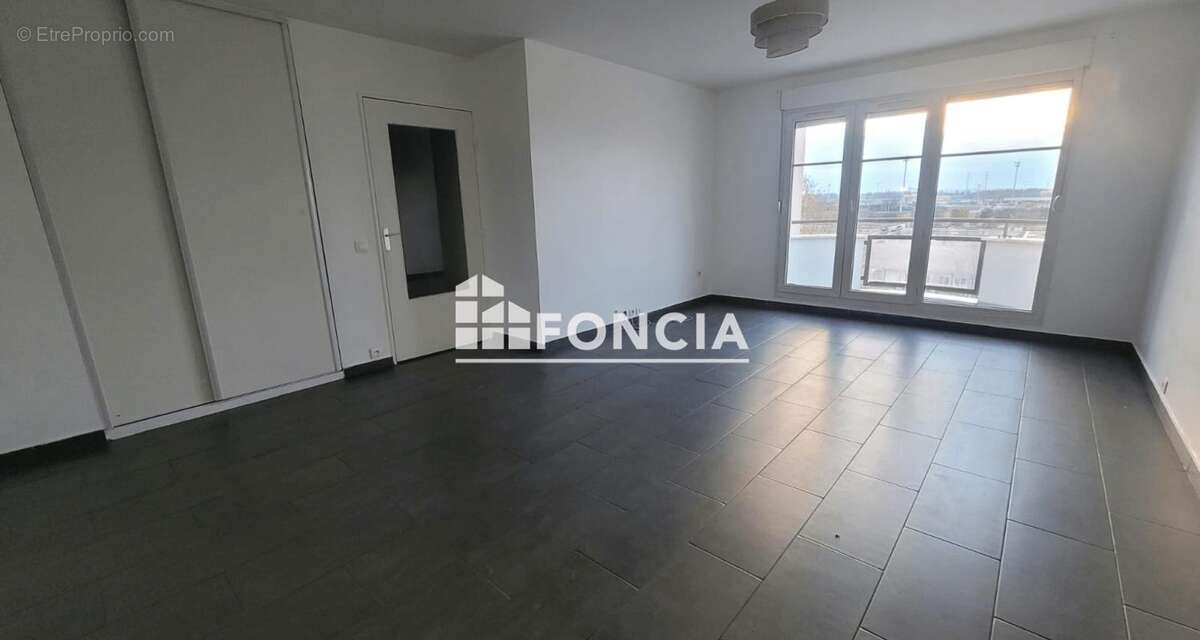 Appartement à BONNEUIL-SUR-MARNE