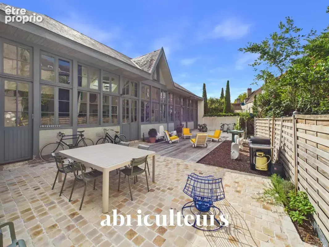 Maison  de 250 m² au calme absolu avec terrasse d'exception et studio indépendant Coeur de ville proche cathédrale à Chartres (2 - photo 4