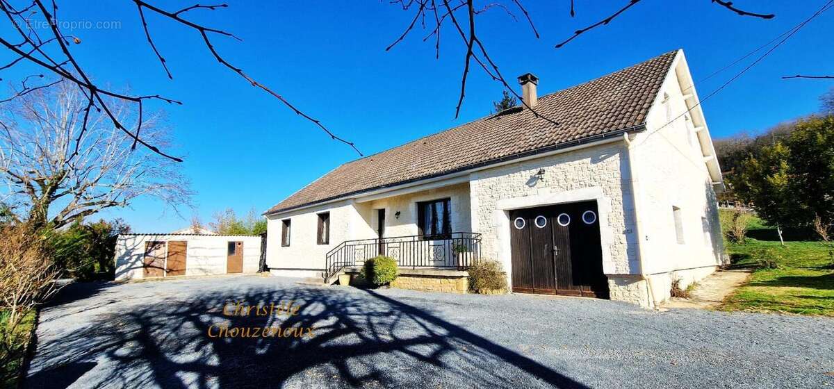 Maison à TERRASSON-LAVILLEDIEU
