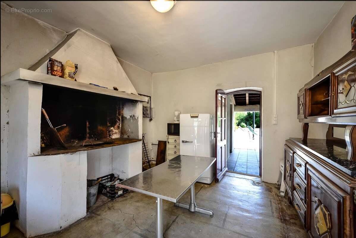 Ensemble immobilier de caractère au cœur d'un village du Minervois - photo 14