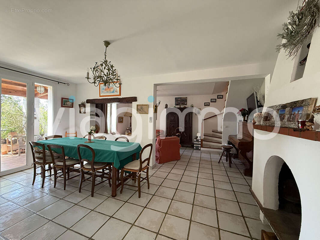 Maison Six Fours Les Plages 85 m2 - photo 5