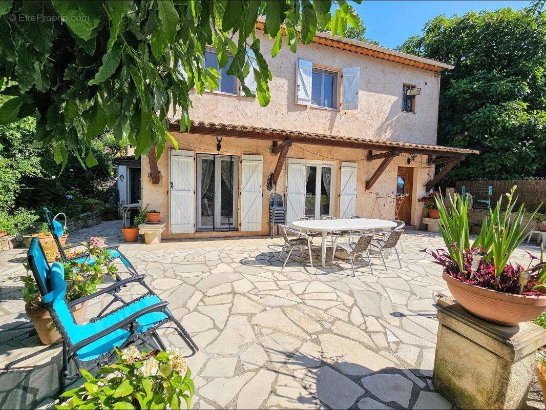 Maison à SPERACEDES