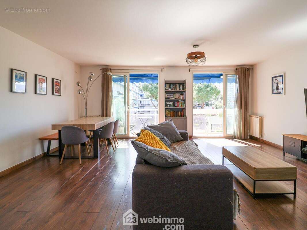 Appartement à MARSEILLE-8E