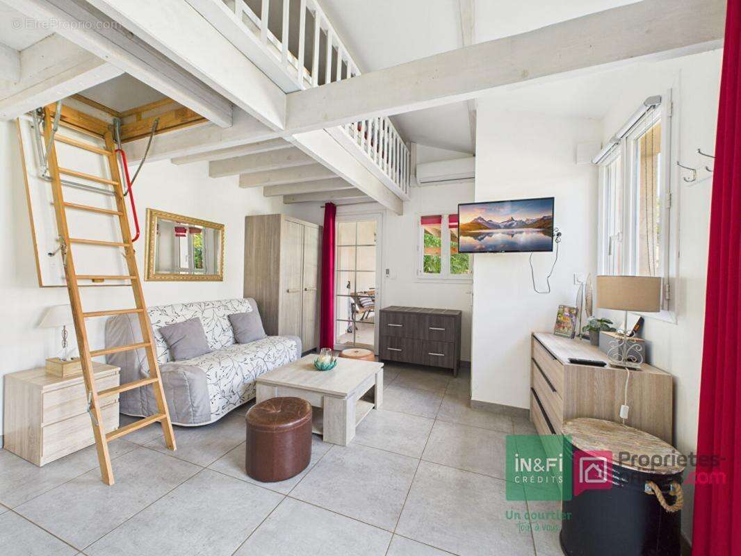 Maison à NOUAILLE-MAUPERTUIS