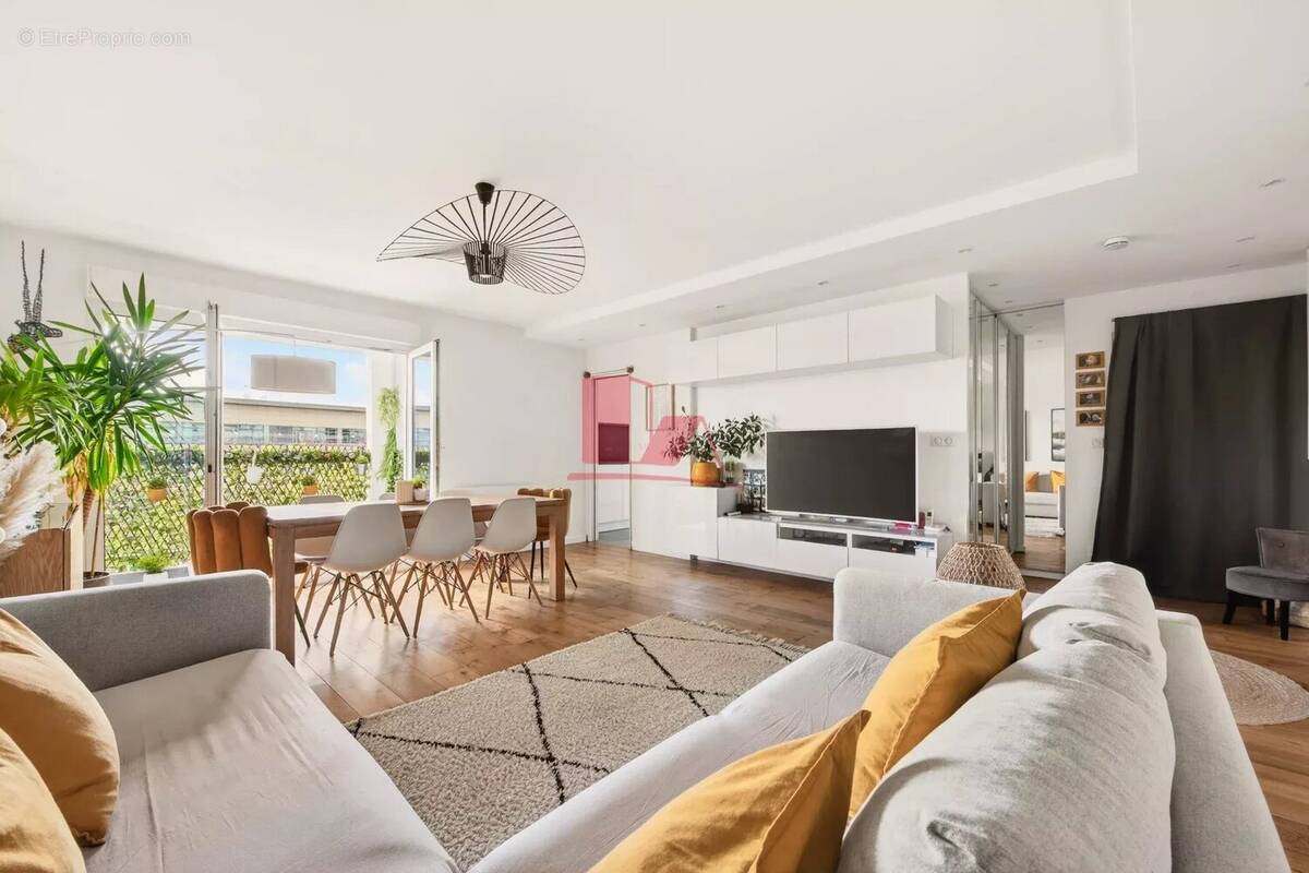 Appartement à ISSY-LES-MOULINEAUX
