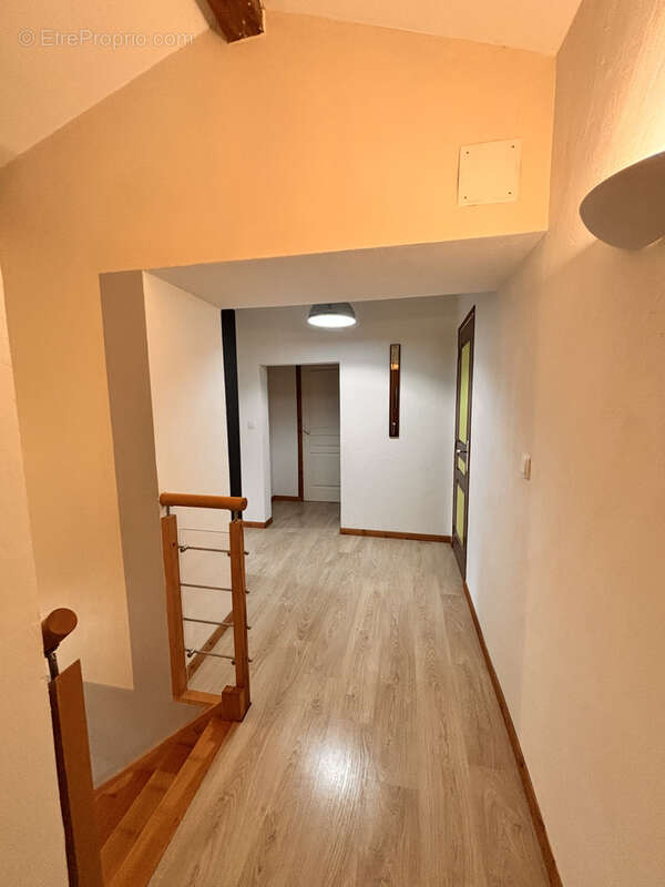 Maison à CORME-ROYAL