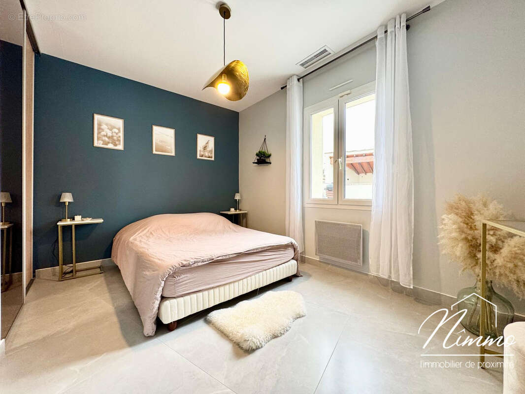 Nimes vacquerolles villa contemporaine de plain pied 140 m2 avec piscine pool house jardin de 593 m2 garages - photo 8