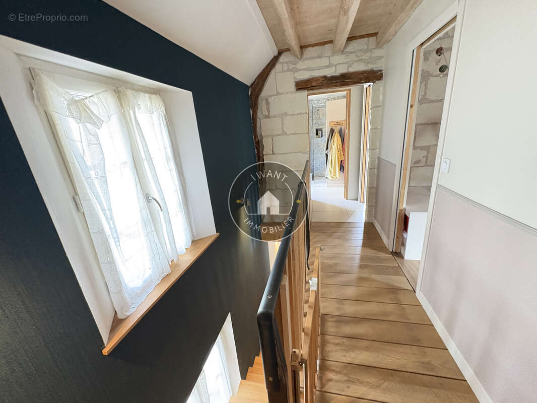 Maison coup de cœur à LOUERRE   Charme, authenticité et rénovation de qualité - photo 8