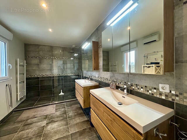 Maison à LA VILLE-DU-BOIS