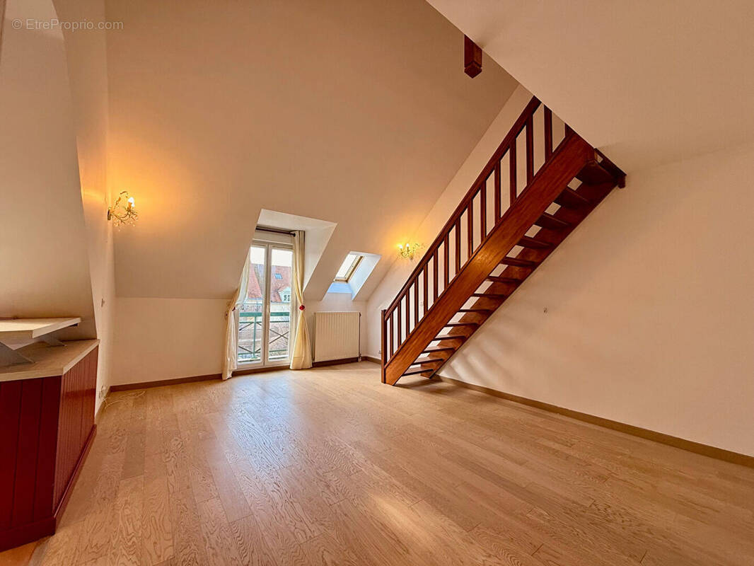 Appartement à BRIE-COMTE-ROBERT