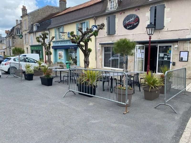 Commerce à SAINT-SAVIN