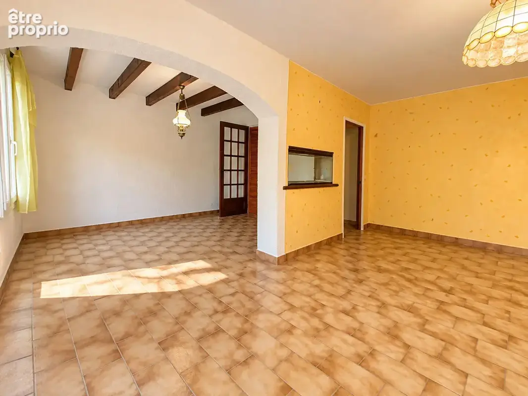 **Proche Du Port ** Maison 4 pièces avec 3 Chambres ** Garage** (83430) SAINT -MANDRIER -SUR-MER** - photo 2