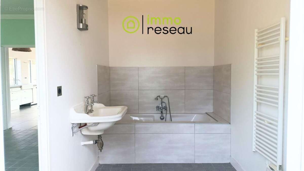 Maison à BRETTEVILLE-SUR-AY