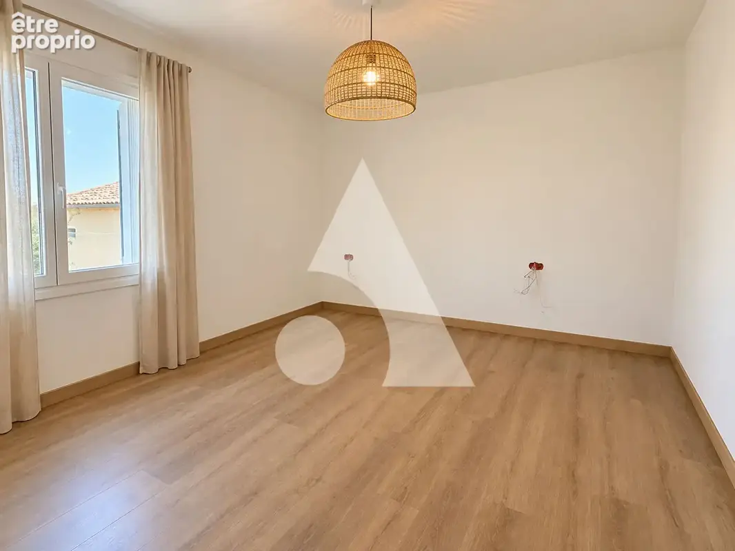 Villelaure Maison Plain Pied T3 avec jardin et garage - photo 8