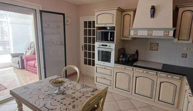 Grande maison à vendre 5 pièces FOUQUEBRUNE (16) + dépendances sur terrain d'env 6800 m2 - photo 22