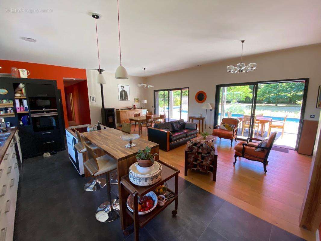 Villa COUP DE COEUR de 2015 de 130 m² avec Piscine couloir de 13x3 sur 2281 m² de Terrain divisible - photo 21