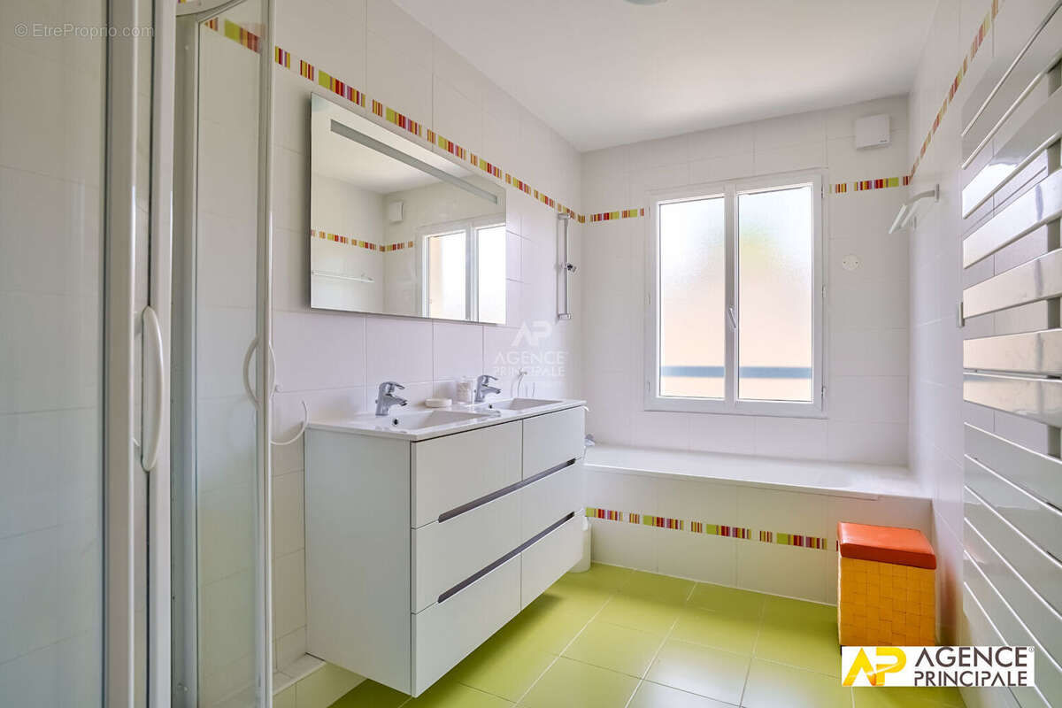 Appartement à MAISONS-LAFFITTE