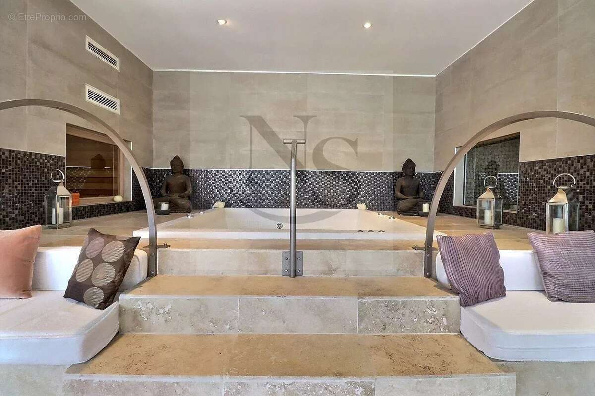 Maison à MAUSSANE-LES-ALPILLES