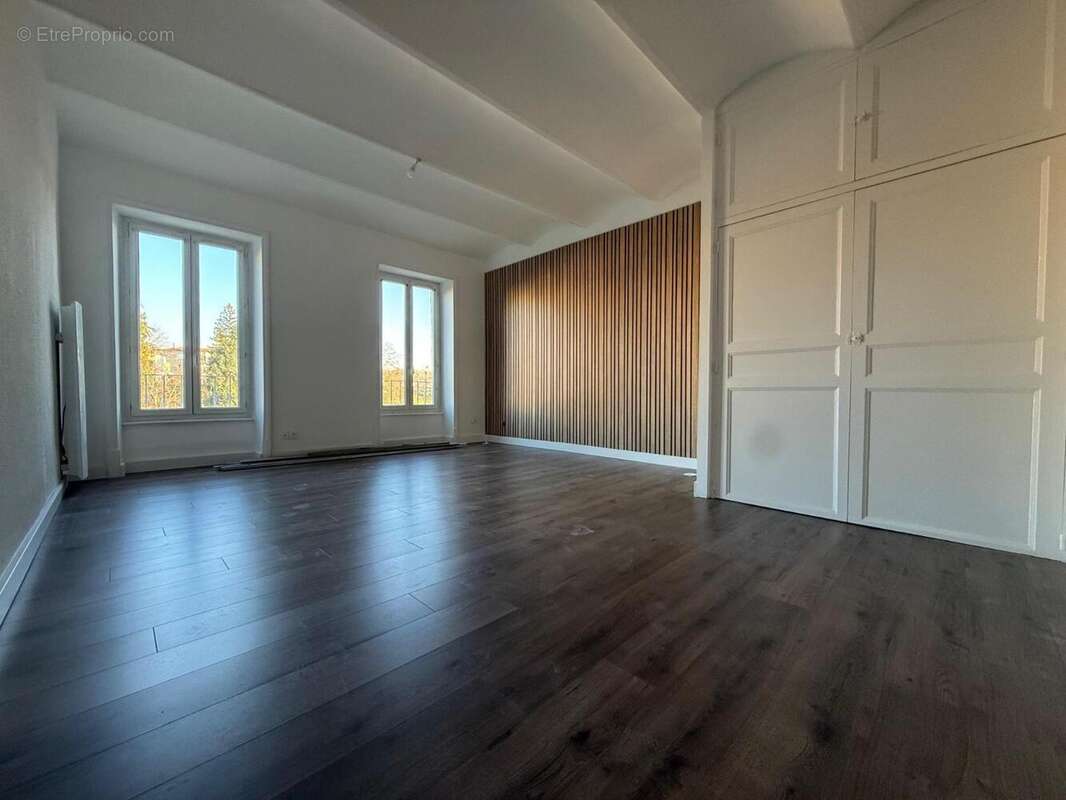   - Appartement à AUBENAS